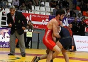 حضور کشتی گیر و داوران قزوینی در رقابت های جام تختی