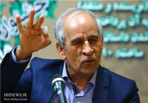 كاركرد رمان «تامل» است، اما كاركرد داستان كوتاه «تلنگر»