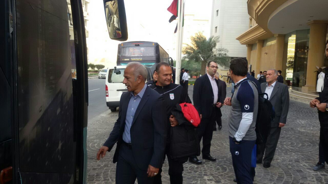 تیم فوتبال امید عازم ورزشگاه السد شد