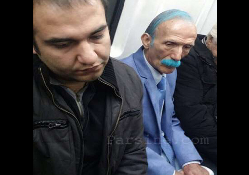 عکس/ رنگ موی عجیب یک پیرمرد