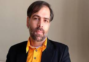 جامعه امروز شاعر را به سمت مضامین عارفانه سوق نمی‌دهد