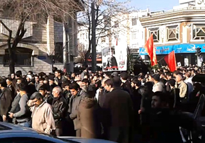 پیکر مدافع حرم شهید علیرضا مرادی تشییع شد + فیلم