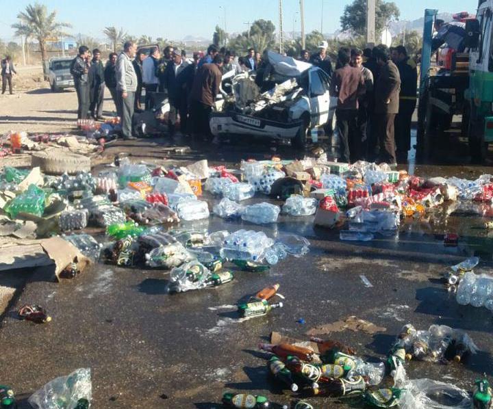 سه مصدوم براثر واژگونی خودرو دربافق