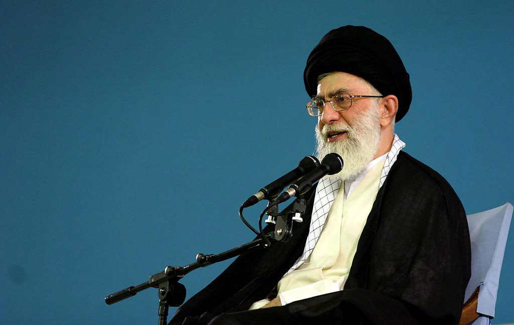 وزیری که با موتور به نماز جمعه می&zwnj;رفت
