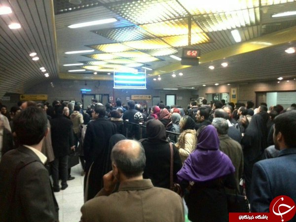 حودکشی زن جوان در مترو + تصاویر