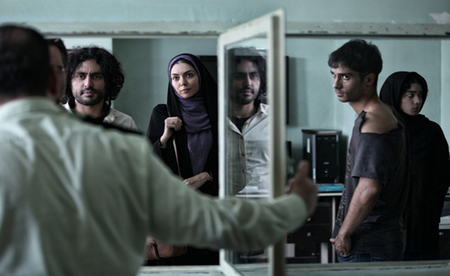 از &laquo;هفت ماهگی&raquo; علیمردانی تا &laquo;بارکد&raquo; سینما/ خوانندگی حامد بهداد در کاخ جشنواره