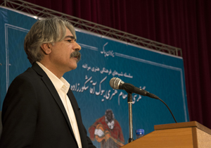 تمام حرف‌هایم را با موسیقی می‌زنم