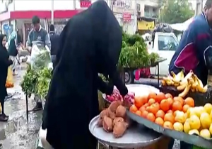 مزاحمت دستفروش ها برای مردم + فیلم
