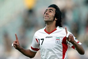 هافبک سابق پرسپولیس به خونه به خونه رفت