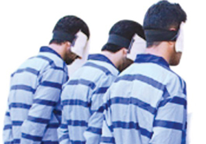آزار و اذیت دختر جوان مقابل چشمان پدرش