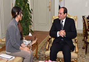 دیدار دخترایزدی با سیسی پس از فرار از دست‌داعش
