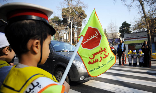 آسمان آبی تهران به رنگ کلاغ&zwnj;ها