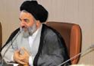 علمای اسلام مکلف به تقویت وحدت اسلامی هستند