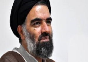 مسلمانان باید مراقب تفرقه افکنی دشمنان باشند