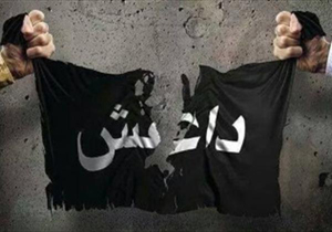 یک مقام دولتی سر چهار داعشی را جدا کرد