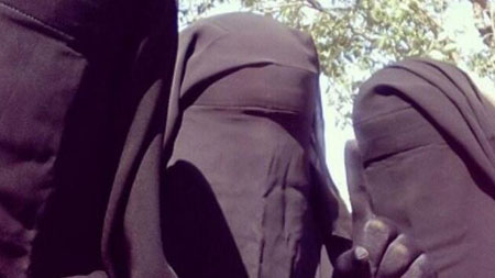 داعش مادری را به جرم شیر دادن به فرزندش مثله کرد+ تصاویر