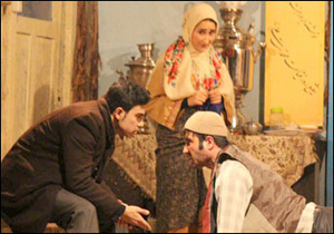 نمایش «به نام من دیوانه» در شیروان به روی صحنه رفت