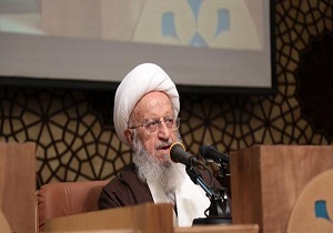 تفسیر قرآن باید در دانشگاه و حوزه و اماکن عمومی گسترش یابد