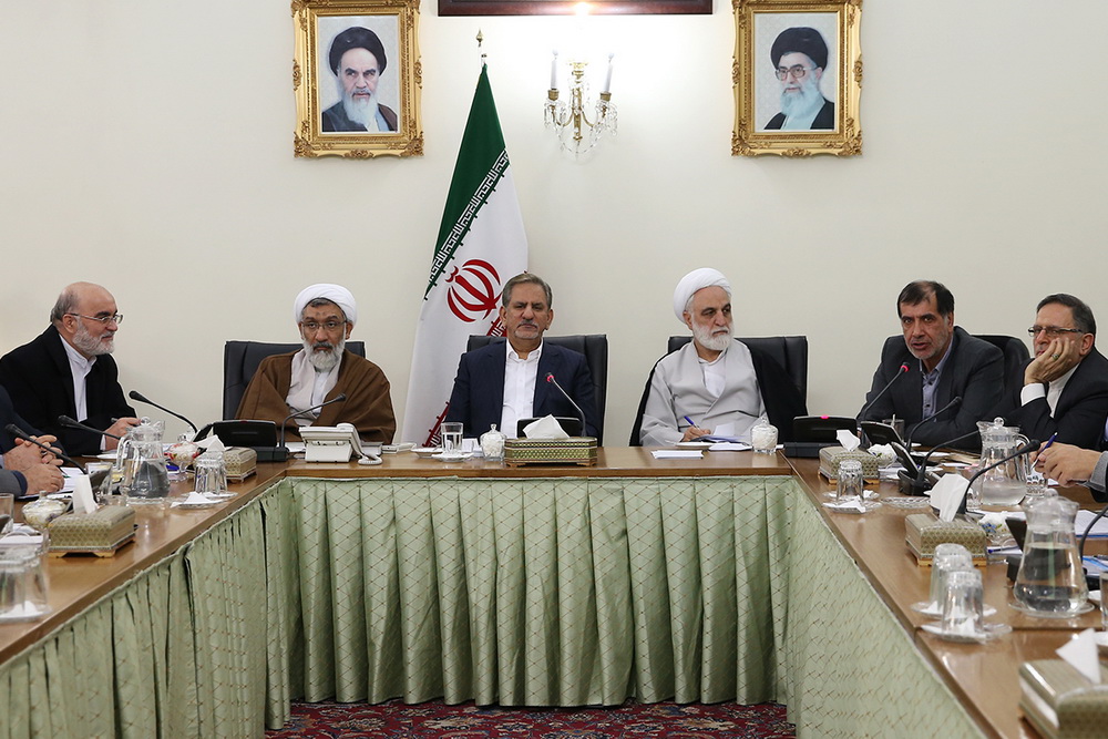 تاکید جهانگیری بر لزوم ساماندهی موسسات مالی و اعتباری غیرمجاز