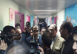 پیگیر رفع مشکل جذب پزشک در لرستان هستیم