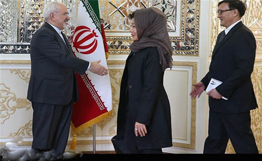 ماجرای&zwnj;شایعه&zwnj;دست&zwnj;دادن&zwnj;ظریف&zwnj;بایک&zwnj;زن+تصاویر