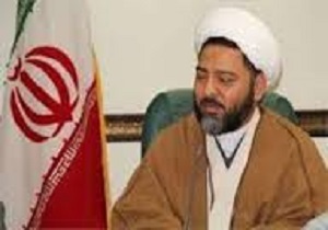 اهدای کمک مالی به شرکت‌کنندگان در دوره‌های سوادآموزی