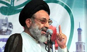 تحقق خواسته های رهبری در راس امور است