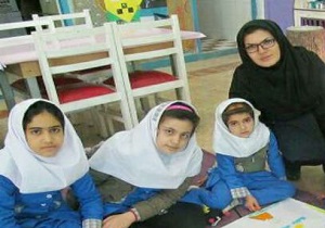 برپایی نمایشگاه نقاشی با موضوع شهدا و انقلاب اسلامی در کامیاران