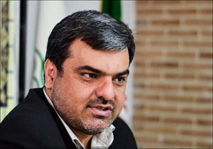 اتومبیل‌های رجال سیاسی به باغ موزه قصر می‌آید