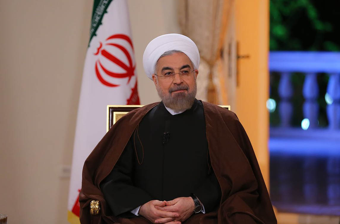 گفتگوی زنده تلویزیونی رئیس جمهور با مردم آغاز شد