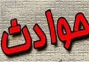 نجات راننده محبوس از داخل خودرو