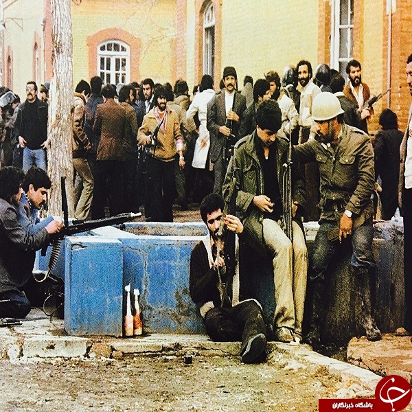 کودکی کیمیا در آغوش مادر/