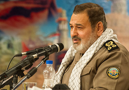 آمریکایی&zwnj;ها به دنبال ضربه زدن به سردار سلیمانی هستند/حاج قاسم می&zwnj;داند چگونه بجنگد