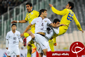 الجیش با بردی پر گل به تهران می آید