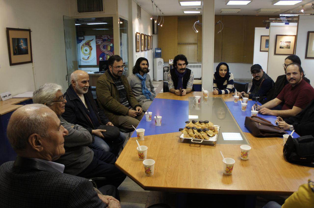 نمایشگاه کارتون هنرمندان مشهدی در خانه کاریکاتور ایران افتتاح شد+ تصاویر