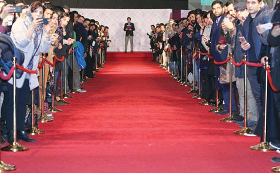 حاتمی کیا از فرش قرمز رد نشد