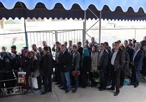 ورود روزانه 3 هزار آذربایجانی از مرز بیله‌سوار به ایران