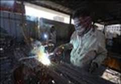اکرام صنعتگران بیش از هرقشری در جامعه