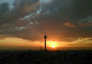منظره تحسین&zwnj; برانگیز غروب خورشید + تهران