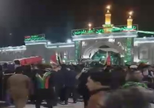 تشییع پیکر شهید عراقی دربین الحرمین + فیلم