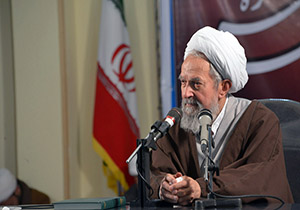 حرم مطهر رضوی، در طول تاریخ پایگاه مردم بوده است