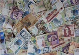 رودخانه ای در کلمبیا پر از اسکناس شد