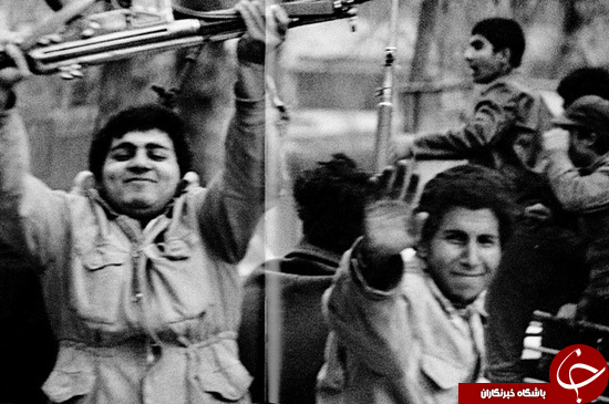 گاردین: &laquo;انقلاب 57&raquo; از لنز دوربین عکاس زن +تصاویر