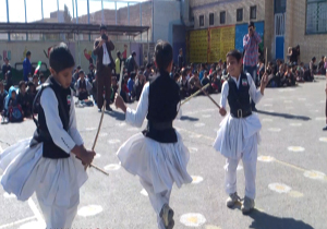 جشن دهه فجر با دهل و ساز سیستانی + فیلم