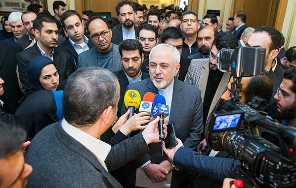 ظریف: آنهایی که خارج از سوریه هستند برای مردم این کشور شرط و شروط تعیین نکنند