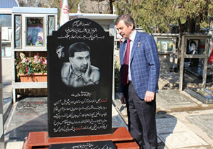 ادای احترام فضانورد روس به پدر صنعت موشکی ایران