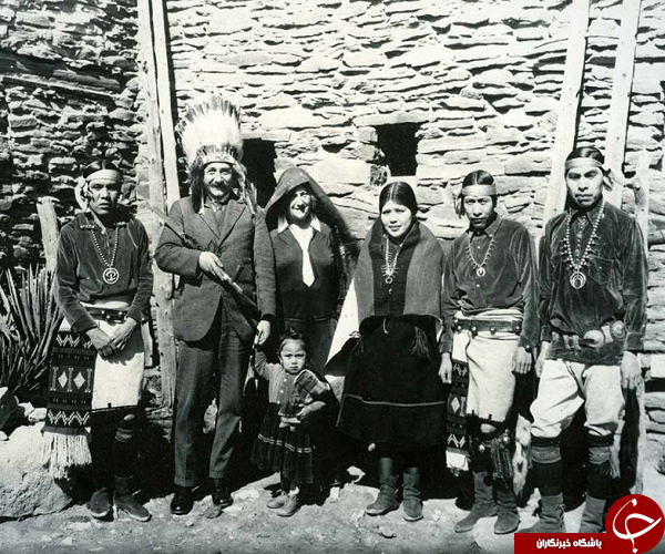 اینشتین در جمع سرخپوستان +عکس