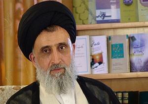 قانون اساسی جمهوری اسلامی ایران بی‌نظیر است