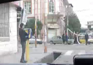 سرقت از صندوق صدقات در روز روشن + فیلم