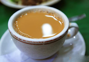 شیر و چای را مخلوط کنیم یا نه؟